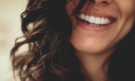 Transforming Smiles: How Cosmetic Dentistry Enhances Confidence and Self-Esteem